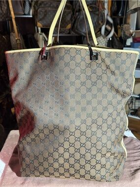 Gucci Beige GG Supreme Tote with Yellow Trim